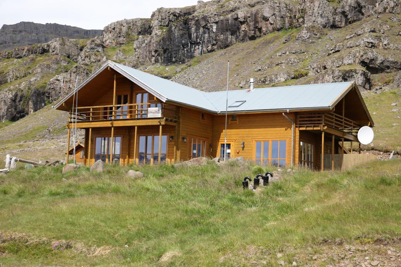 ホテルHamar Breiðdalsvík エクステリア 写真